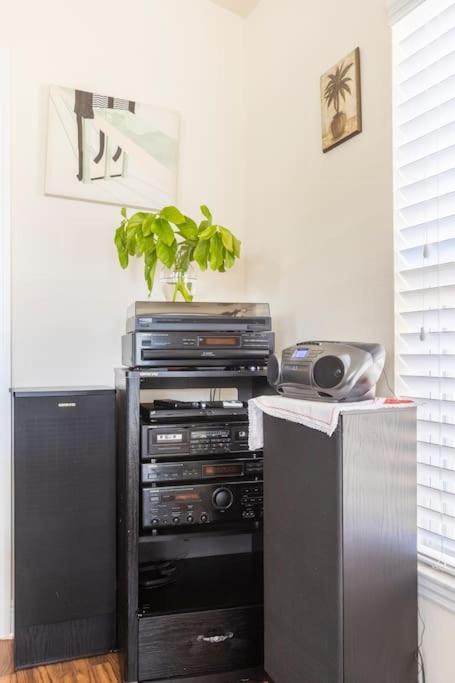Hidden Gem Hideaway Homely West Melbourne Экстерьер фото